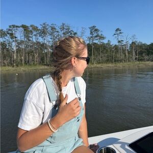 Meet your Posher, Caroline